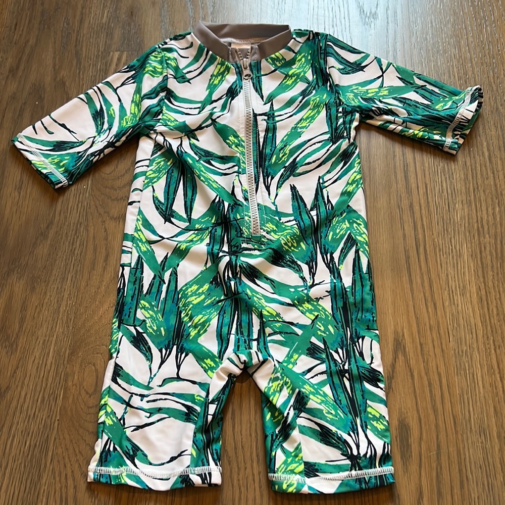 Kids half body zipper rash guard. Upf50+
